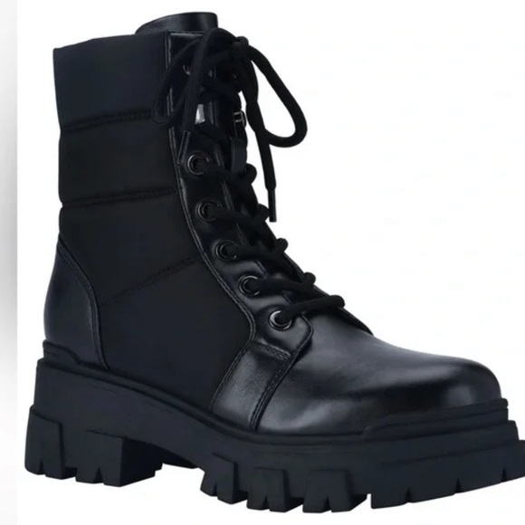Marc Fisher Shoes - Marc Fisher Amita 2 Black Combat/Ankle Lugged & Lace-up Boots in size 9.5